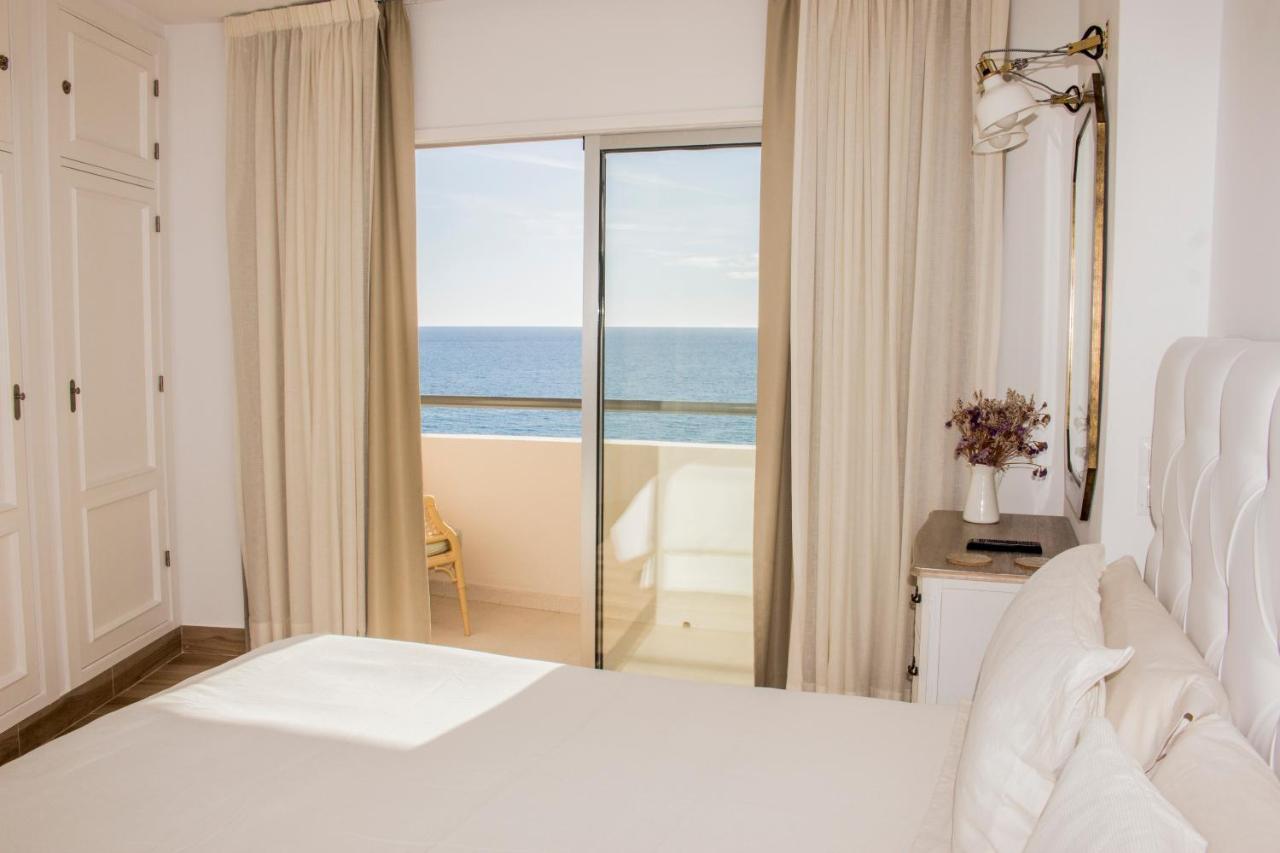 Beachfront Apartment In Fuengirola With Sea Views Luaran gambar