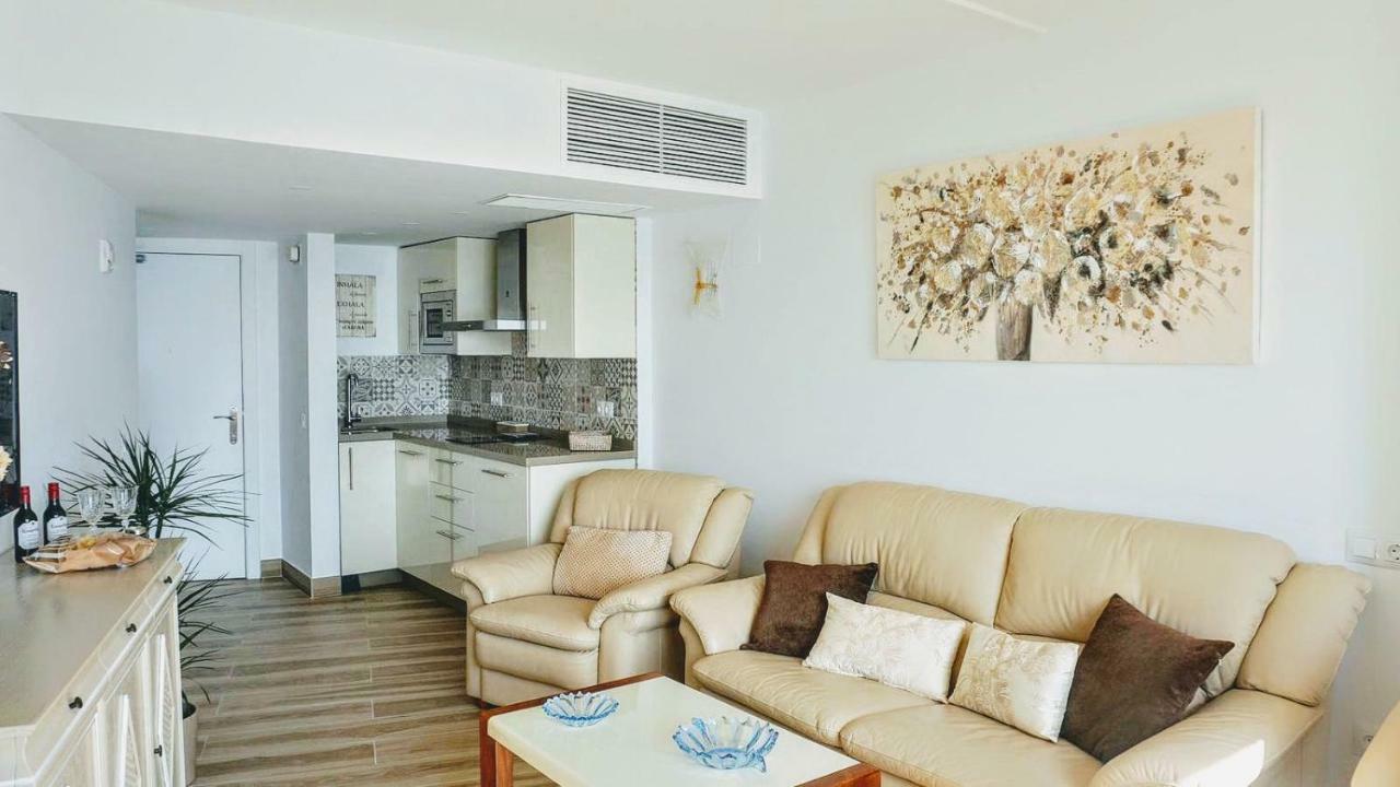 Beachfront Apartment In Fuengirola With Sea Views Luaran gambar