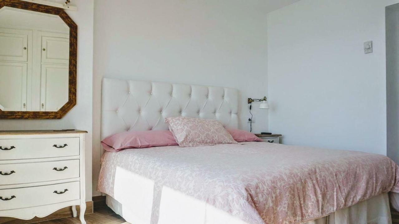 Beachfront Apartment In Fuengirola With Sea Views Luaran gambar